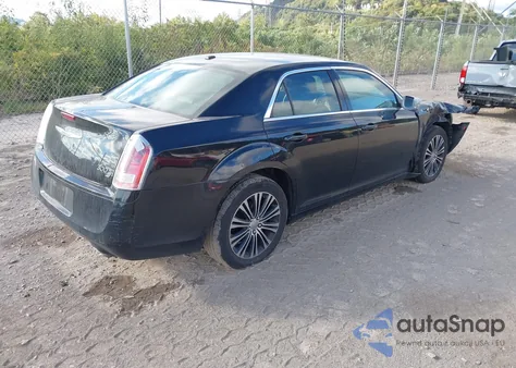 2013 Chrysler 300 S z USA, uszkodzony, nr VIN 2C3CCAGG2DH733072